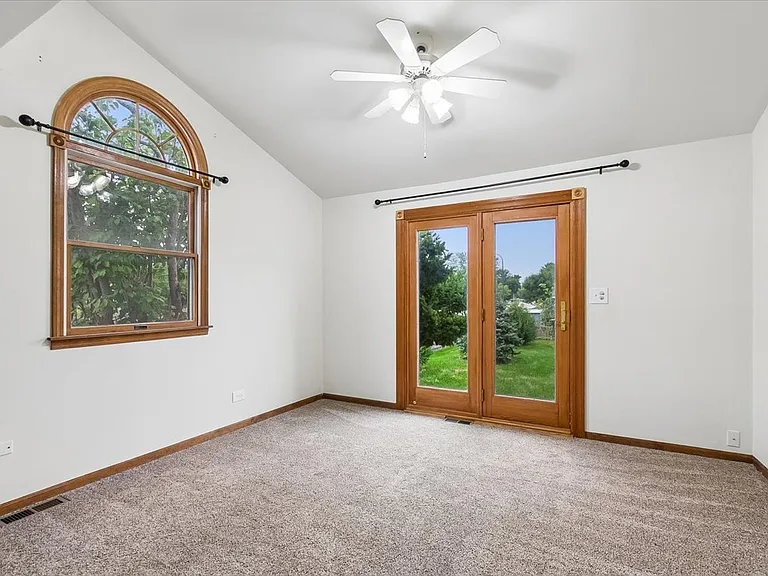 1858 Princeton Cir — Photo 9