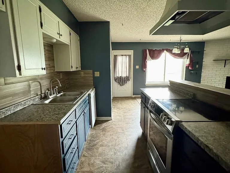 1803 Stardust St — Photo 12