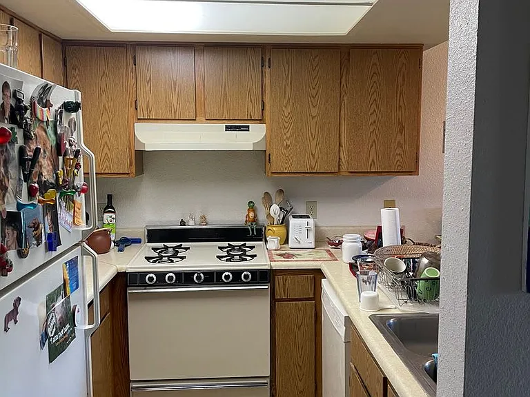 250 Sunset Dr #19 — Photo 6