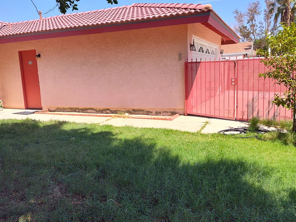 1st image of 16275 Avenida Manzana