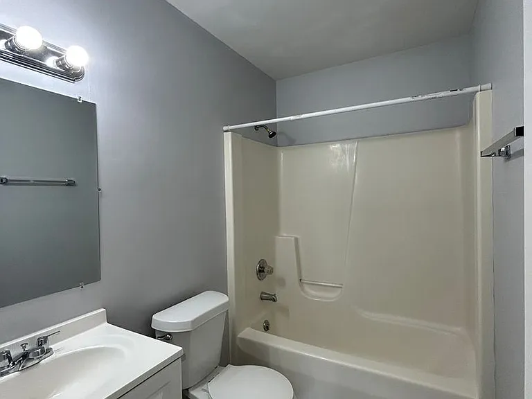 306 Harrison St — Photo 9