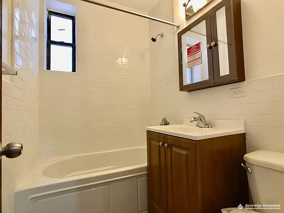 2nd image of 240 W 104th St Unit D7