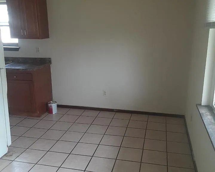 101 Sanders Ct #4 — Photo 5