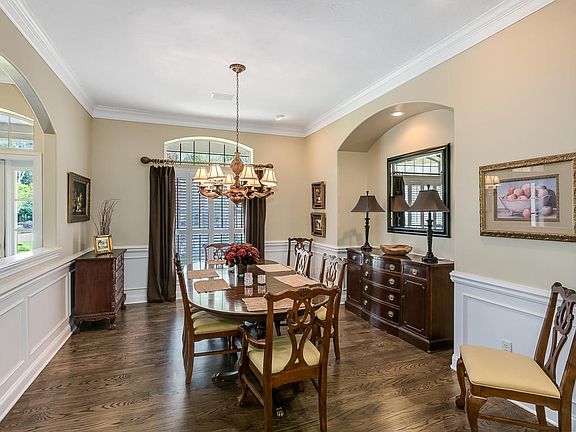 004_Dining Room