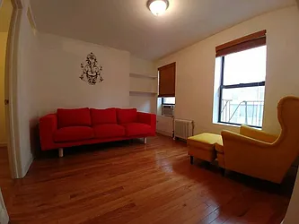 Rented by Kinyu Realty