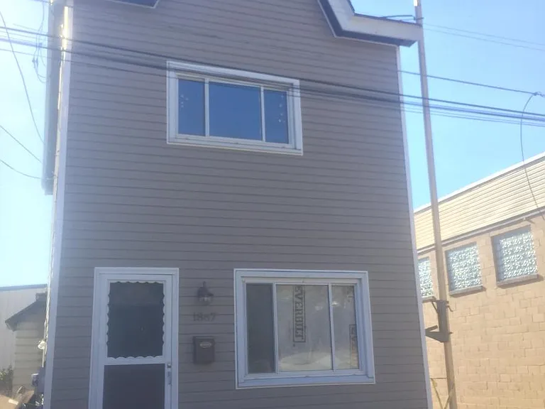 1867 Chapman St — Photo 3