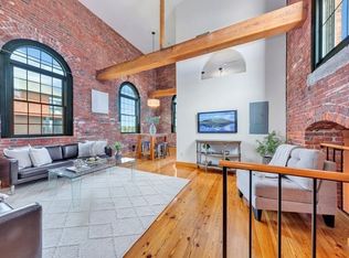 50 Rantoul St APT 504, Beverly, MA 01915