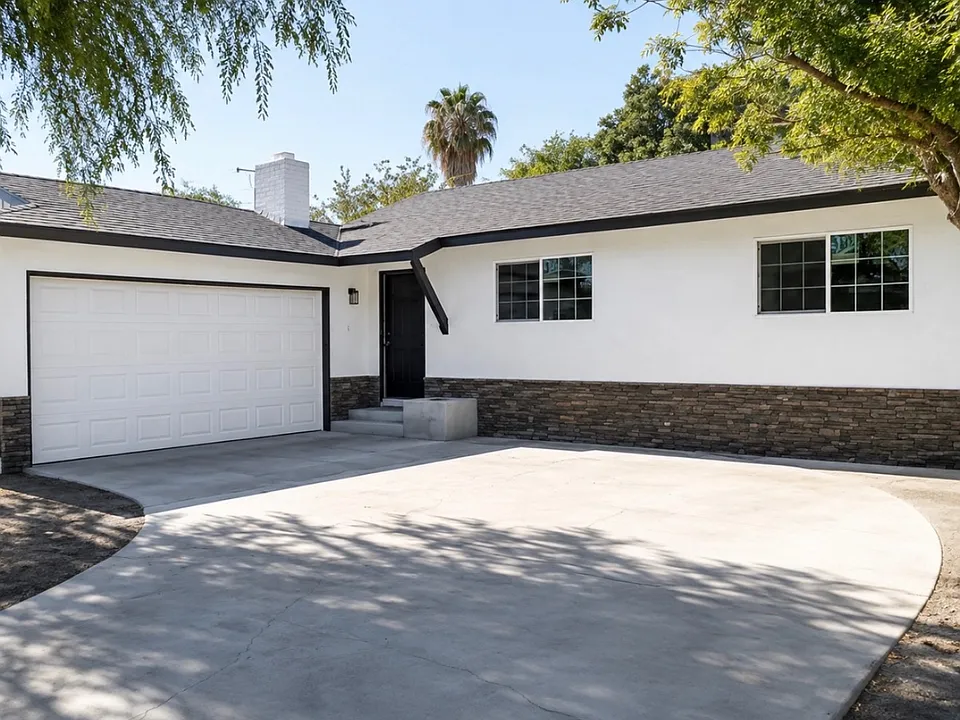 2401 Holden Way