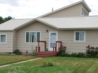 813 S 14th St, Worland, WY 82401