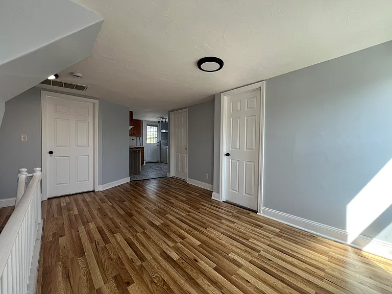 157 Railroad Ave #2 — Photo 3