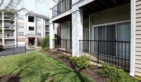 13502 Derry Glen Ct #103