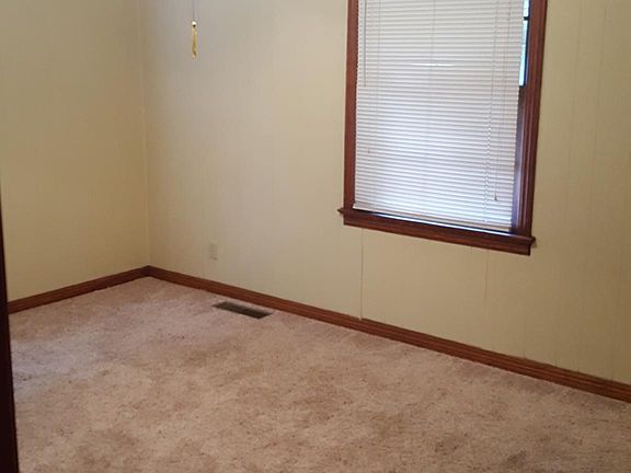3rd image of 1136 S Shelden St