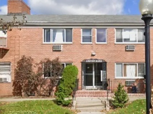 61 E Main St, Bogota, NJ 07603