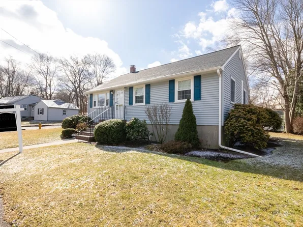 40 Roseen Ave, Weymouth, MA 02188