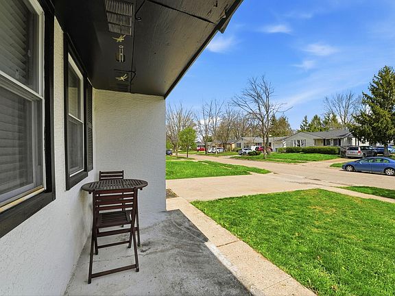 3rd image of 6525 Devonhill Rd