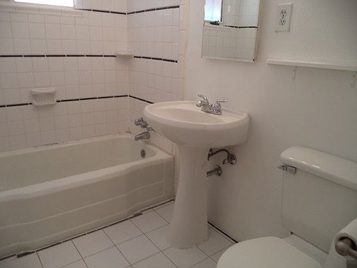 5th image of 309 Laguayra Dr NE