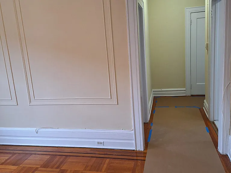 10 Roosevelt Place — Photo 17