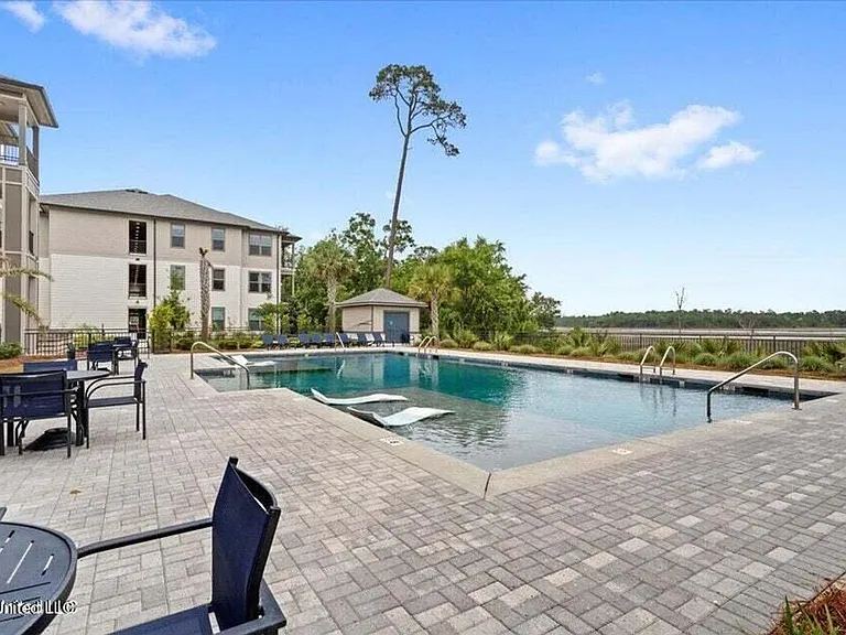 2501 Bienville Blvd #434 — Photo 2