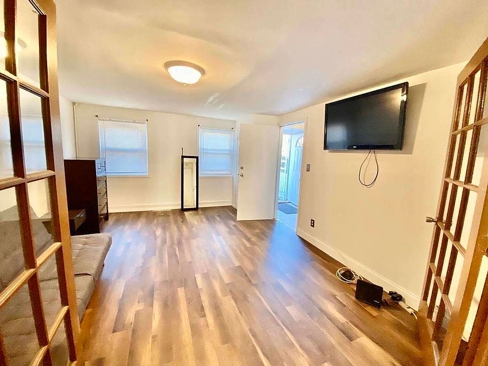 1st image of 624 Lafayette Ave