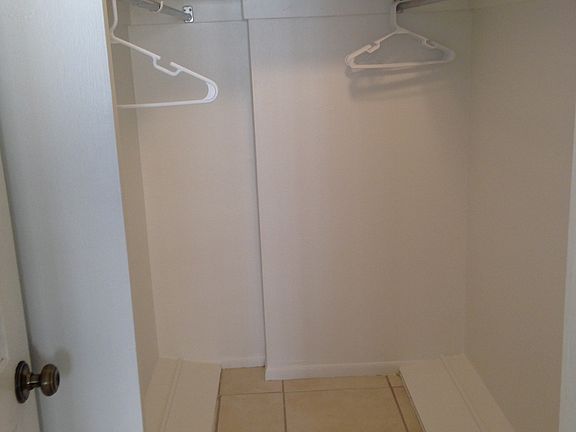 5th image of 126 Golden Isles Dr APT 43A