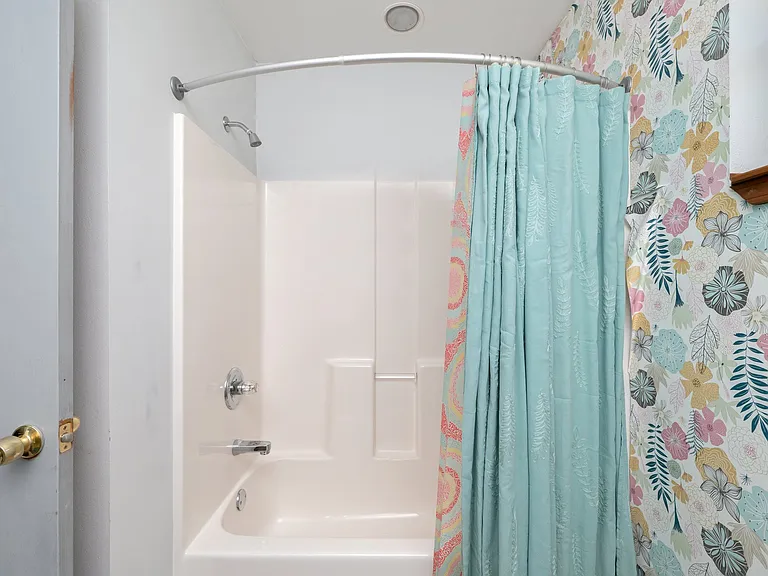 83 Edgewood Dr — Photo 30