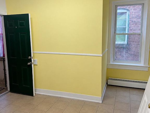 5th image of 1081 S Clinton Ave