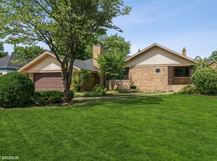 242 N Delaplaine Rd, Riverside, IL 60546