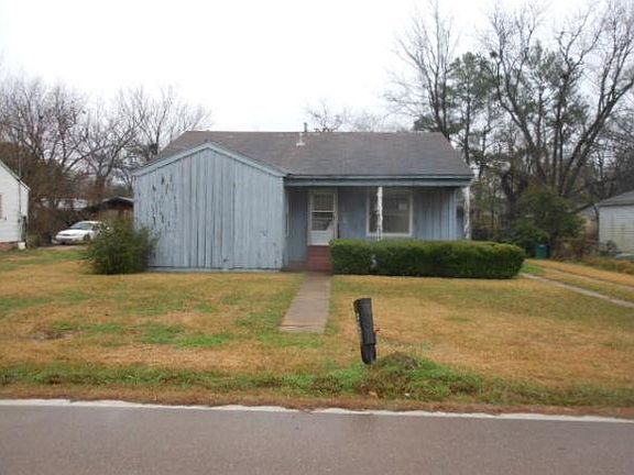 4th image of 1412 Lamar Ave