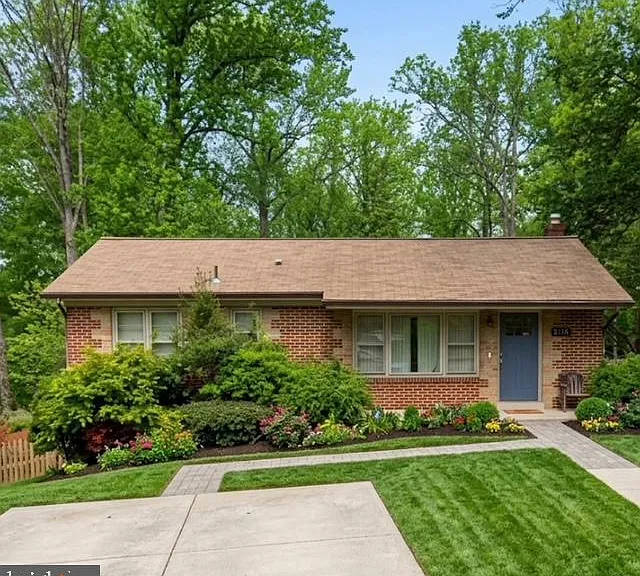 4114 Skyline Dr — Photo 1