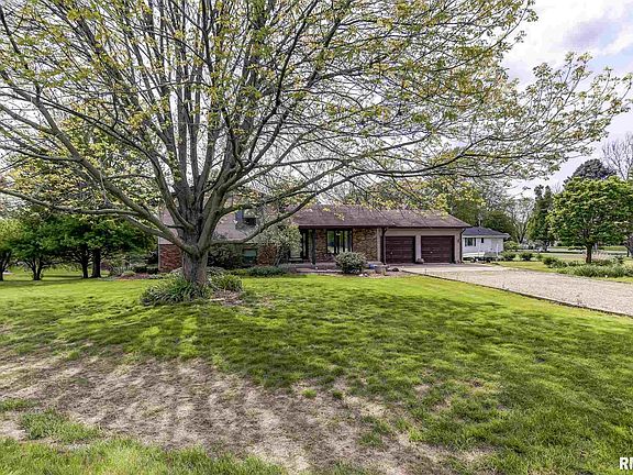 5th image of 808 Poplar Dr