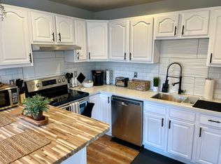 1728 SE Clatsop St UNIT B, Portland, OR 97202