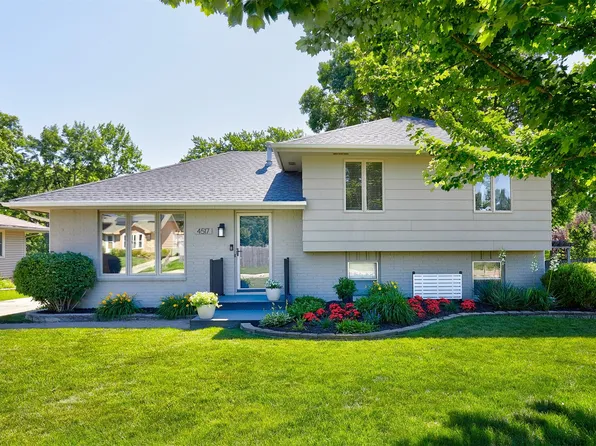 4517 69th St, Urbandale, IA 50322