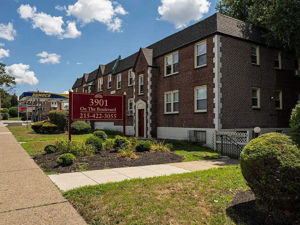 3901 on the Boulevard