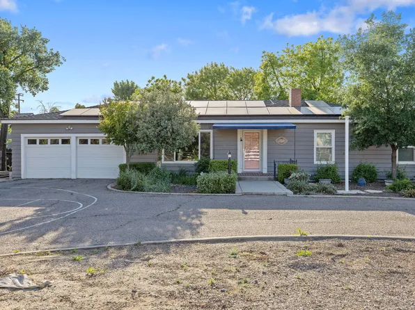 8518 12th Avenue, Hanford, CA 93230