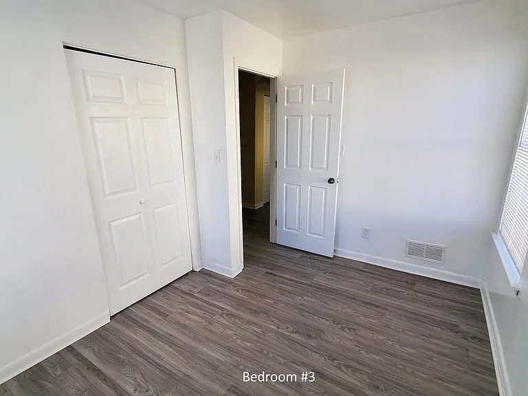 1220 Forrest St — Photo 11