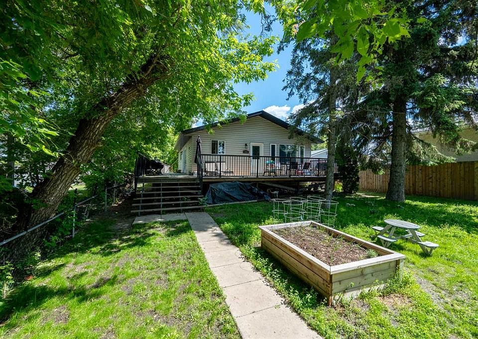 1st image of 1022 S 10th Ave