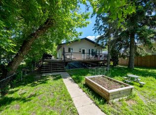 1022 S 10th Ave, Wainwright, AB T9W 1K6