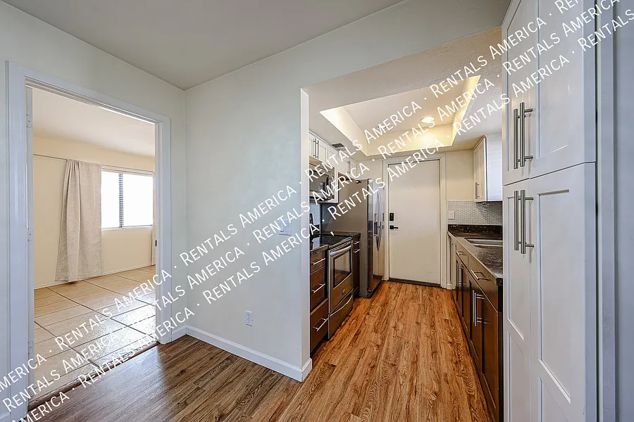 2548 W Canyon Crest Cir