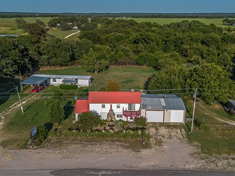 5472 S Highway 377 — Photo 18