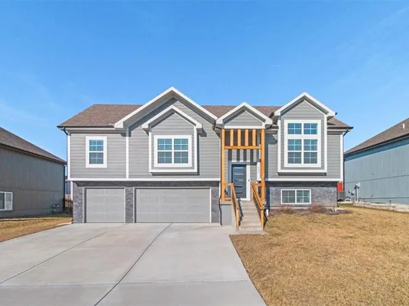 904 NW Lindenwood Dr, Grain Valley, MO 64029