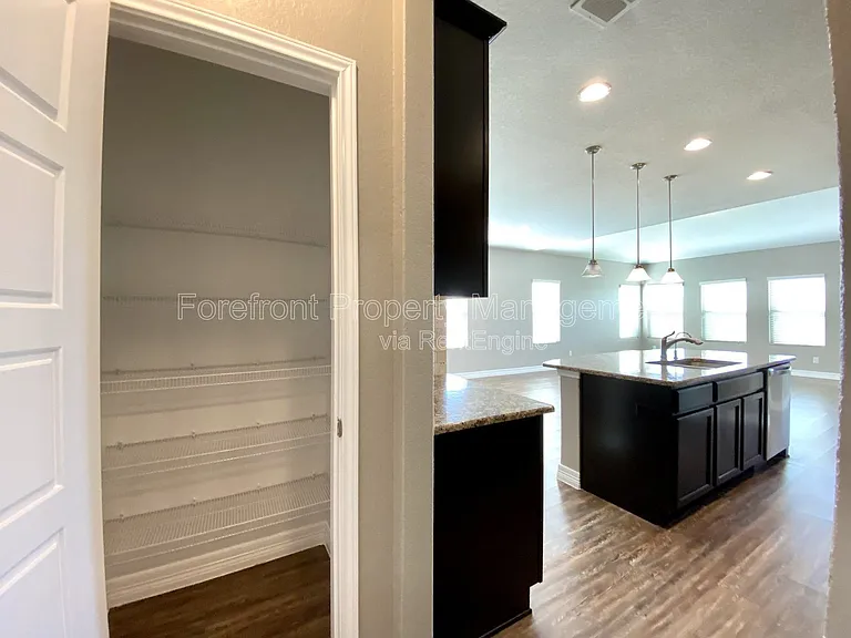 1206 Ranch Fls — Photo 35