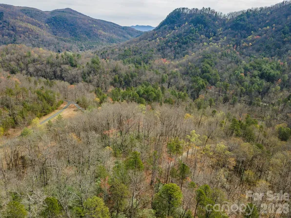 99999 Trillium Ln #7, Lake Lure, NC 28746