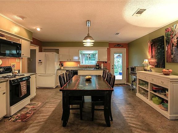 5th image of 4617 Louisiana Ave