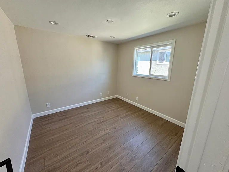 5516 Pepperwood Ave — Photo 9