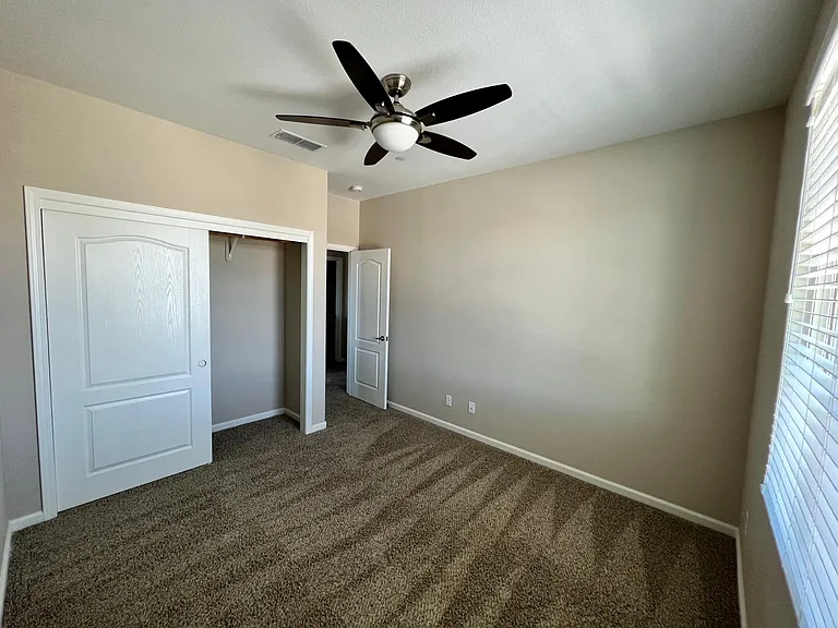 3558 Sussex Ave — Photo 10