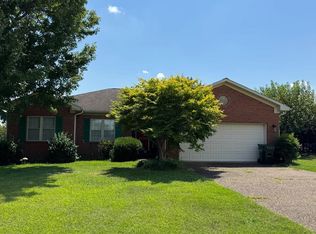 3639 Stone Valley Dr, Hopkinsville, KY 42240