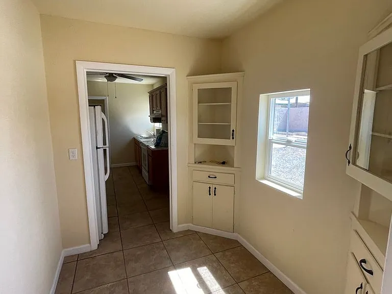 1003 S 6th Ave #B — Photo 5