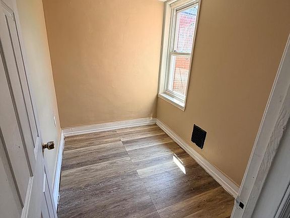 5th image of 2164 Conlyn St