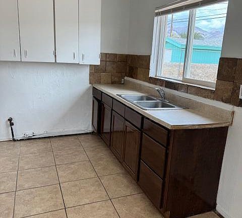 5th image of 4935 Guadalupe Dr