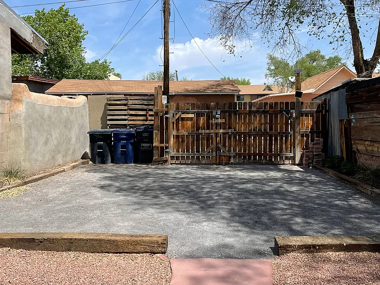 1307 Marble Ave NW — Photo 16